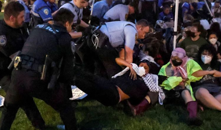 যুক্তরাষ্ট্রে ৫০ অধ্যাপক গ্রেফতার!